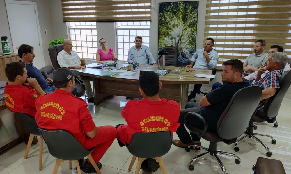 Proposta estabelece o rateio proporcional do valor investido na compra do caminhão de bombeiros e do termo de fomento que será firmado entre os Municípios e a Associação.
