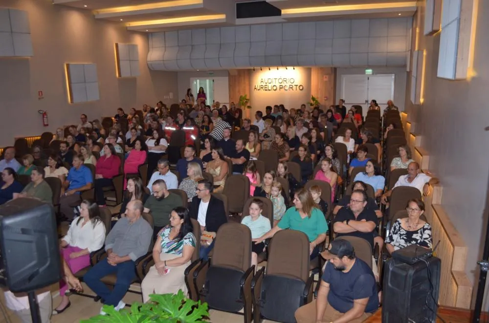 Sessão Solene homenageia mulheres de destaque em comemoração ao Dia da Mulher