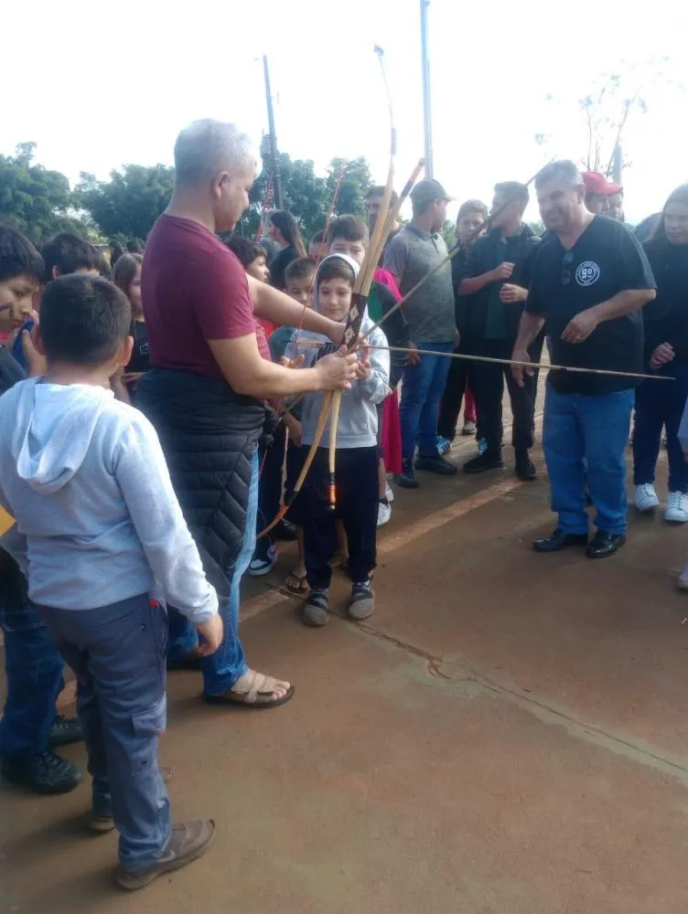 Escola Indígena Antônio Kasin Mig realiza integração na Semana dos Povos Indígenas
