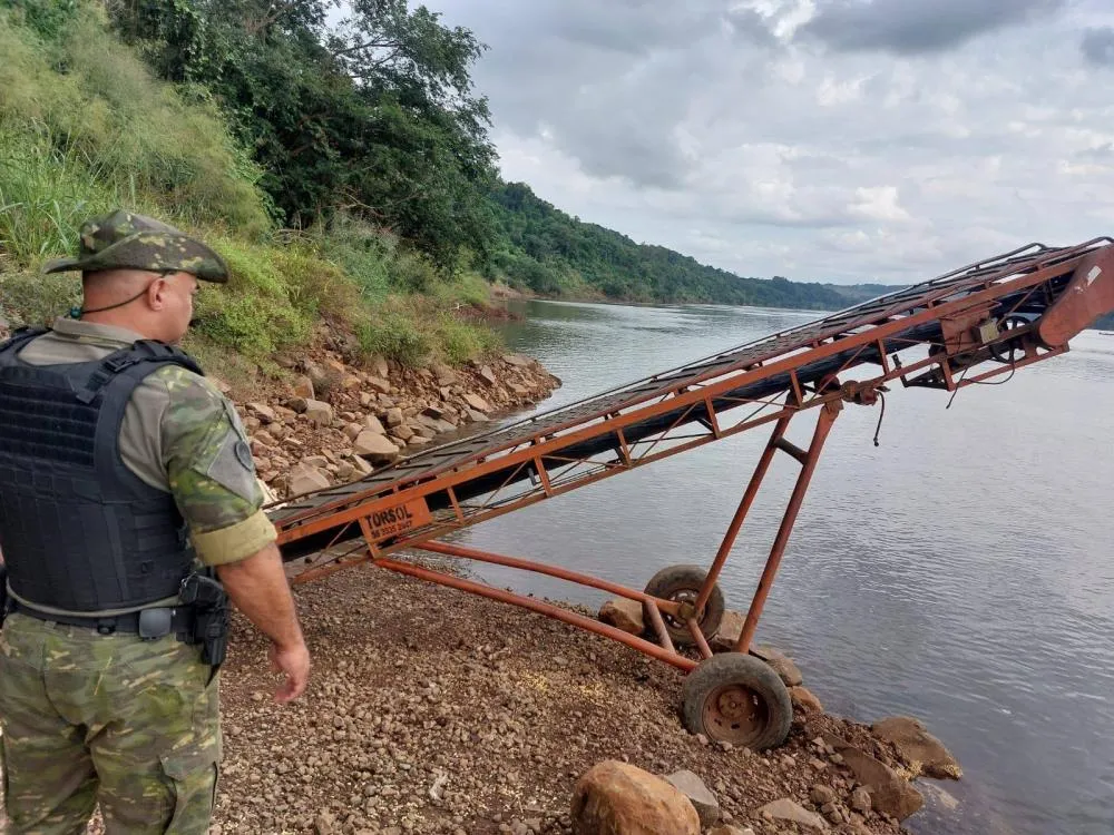 Porto clandestino, desmatamento e pesca ilegal são combatidos pela Brigada Militar na Operação Agro-Hórus
