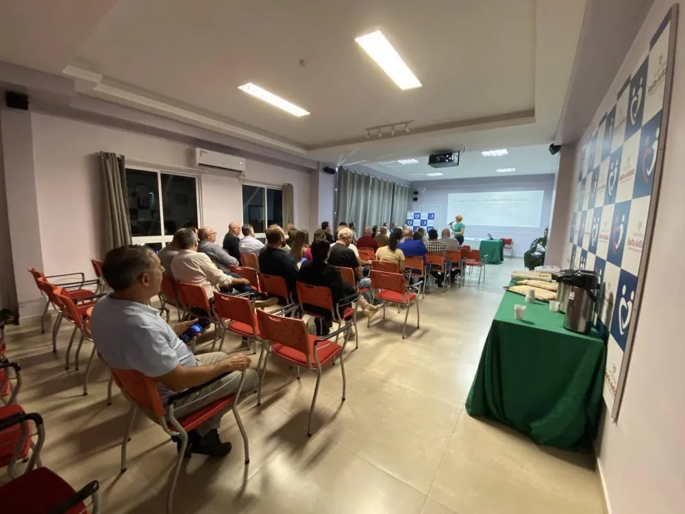 Mirna Braucks segue na presidência do Hospital Santo Antônio após reeleição unânime