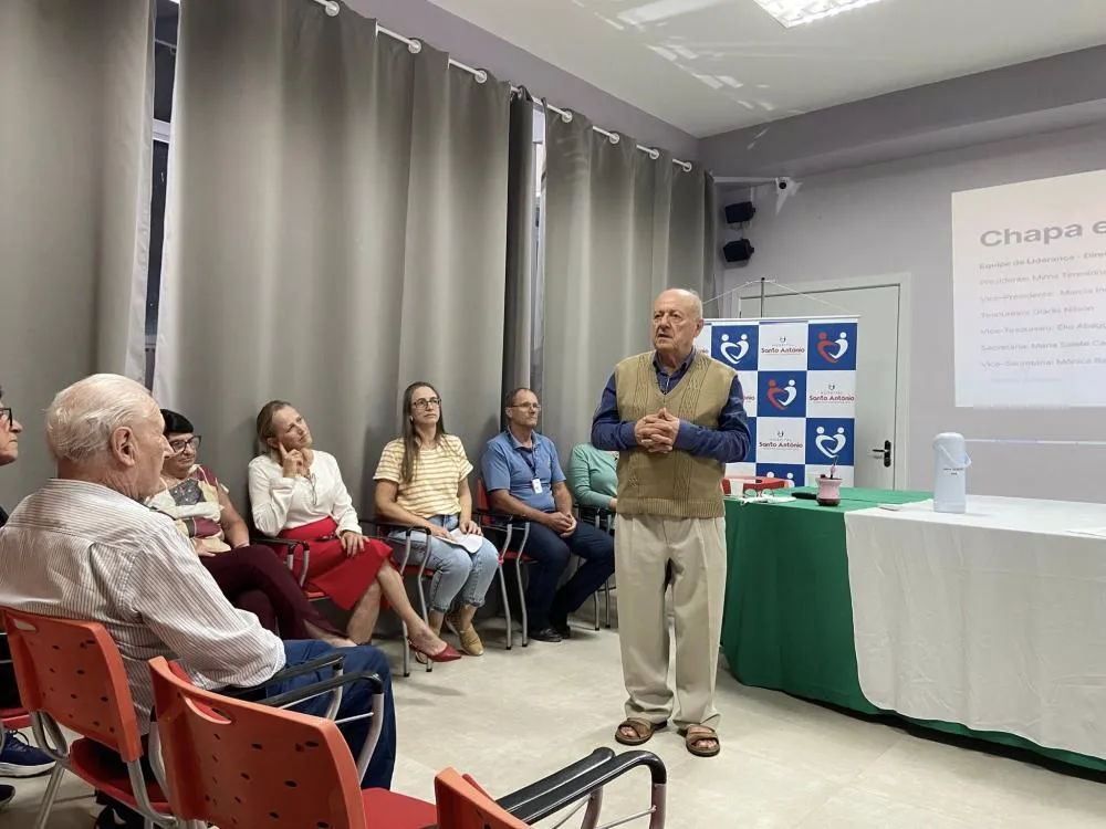 Mirna Braucks segue na presidência do Hospital Santo Antônio após reeleição unânime