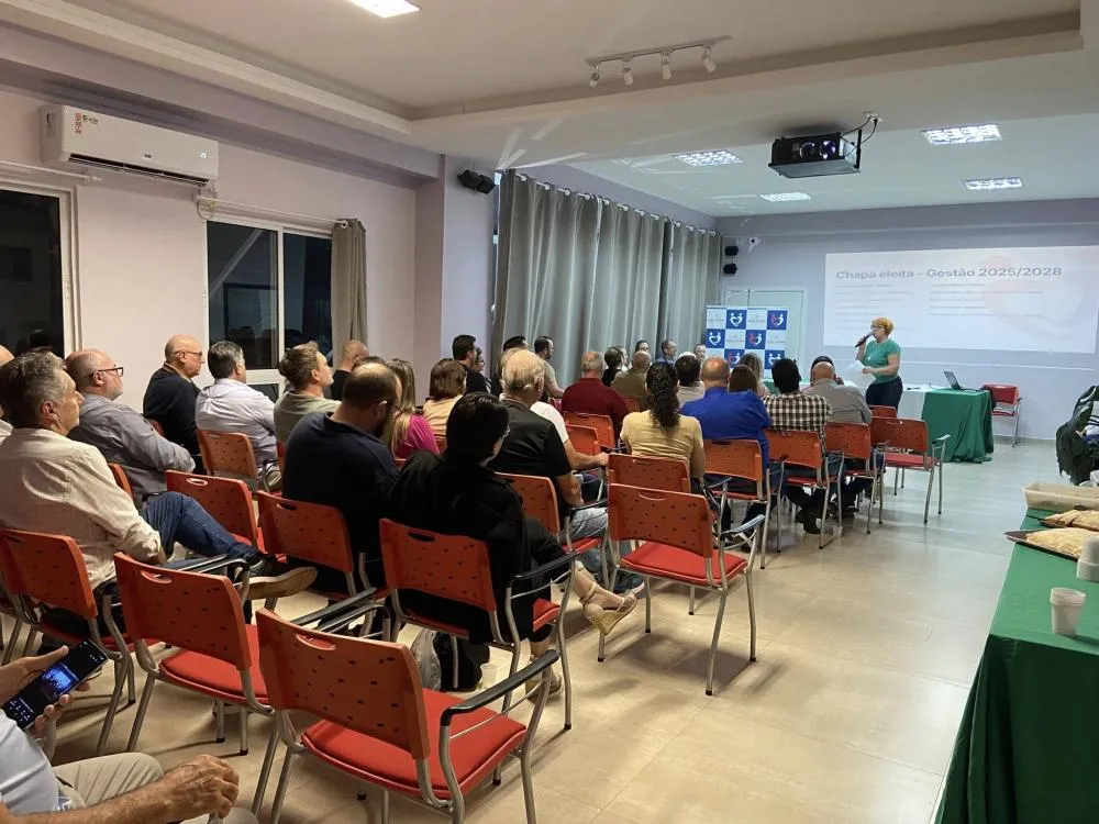 Mirna Braucks segue na presidência do Hospital Santo Antônio após reeleição unânime