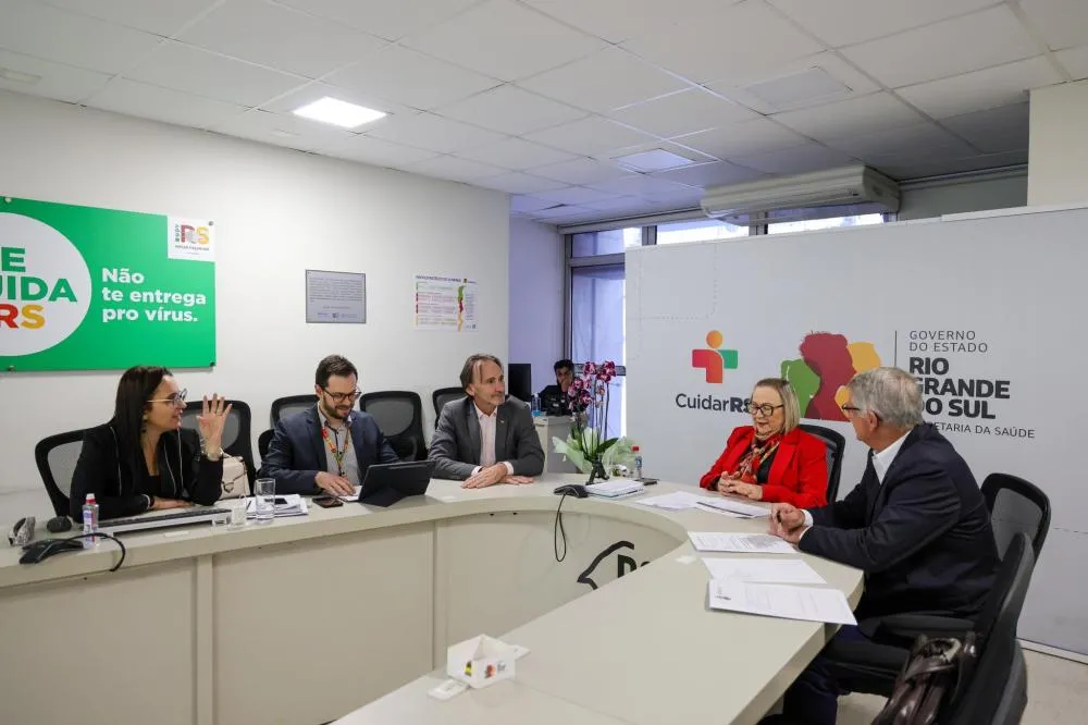 Prefeito de Vista Gaúcha garante novos recursos para áreas social e da saúde em agendas na capital