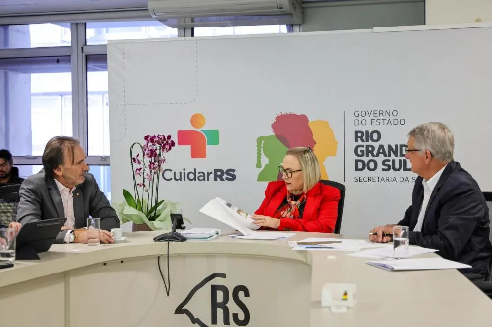 Prefeito de Vista Gaúcha garante novos recursos para áreas social e da saúde em agendas na capital