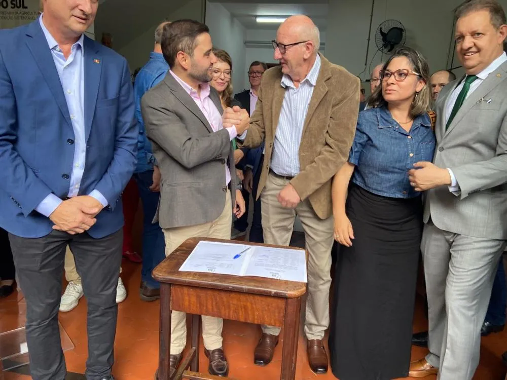Derrubadas e Miraguaí garantem até R$ 300 mil cada para reconstrução de estradas danificadas pelas enchentes