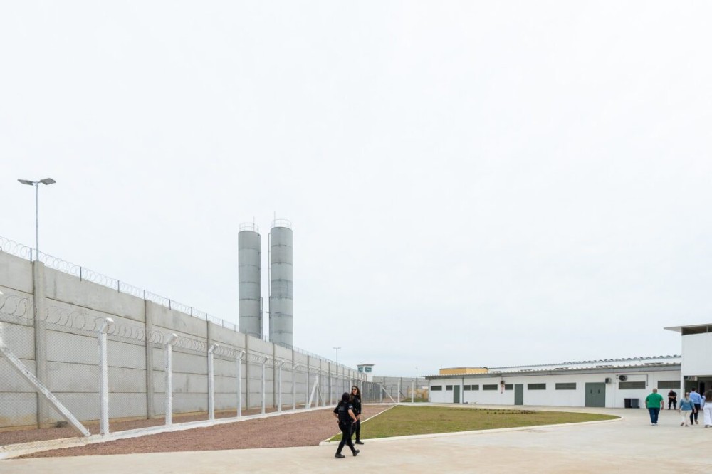 Sindicato da Polícia Penal diz que uma série de problemas foram ocasionados devido a inauguração apressada da Penitenciária Estadual de Charqueadas (PEC 2). Foto: Maurício Tonetto/Secom