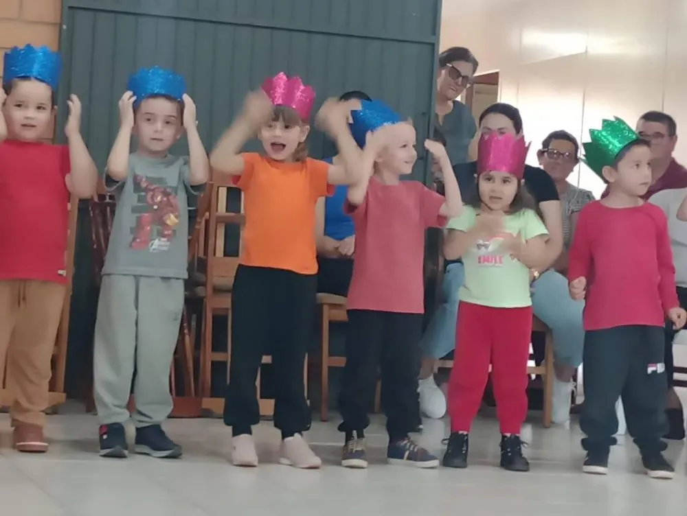 Evento reúne gerações e celebra o papel das mães e avós no município