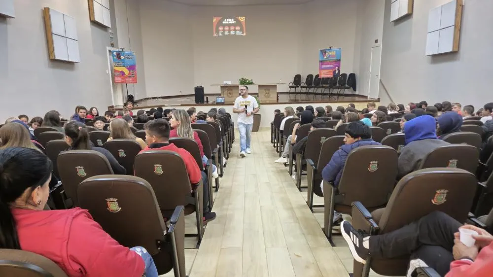 Circuito de palestras discute respeito e prevenção ao bullying nas escolas