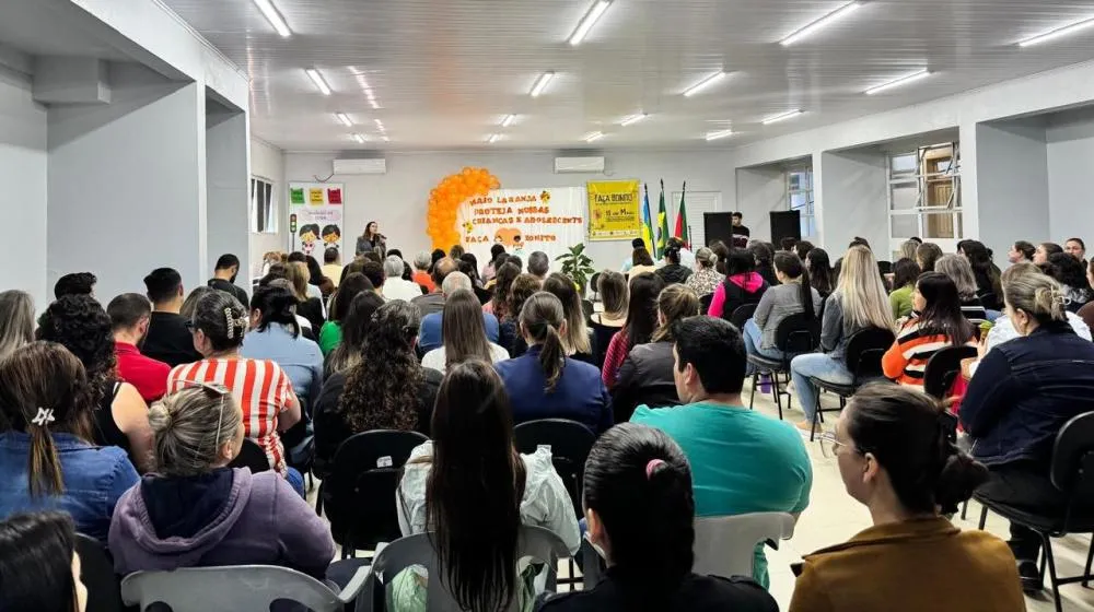  Promotora Milena dos Santos ministra palestra sobre abuso infantil no município