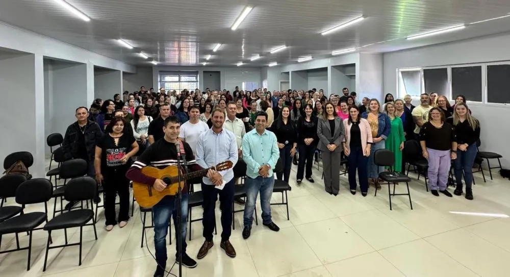  Promotora Milena dos Santos ministra palestra sobre abuso infantil no município