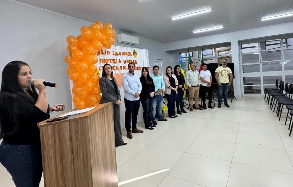  Promotora Milena dos Santos ministra palestra sobre abuso infantil no município
