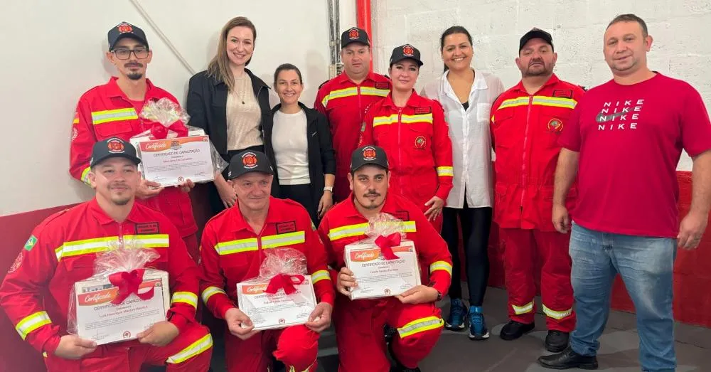 Bombeiros Voluntários inauguram nova sede e realizam primeira formatura