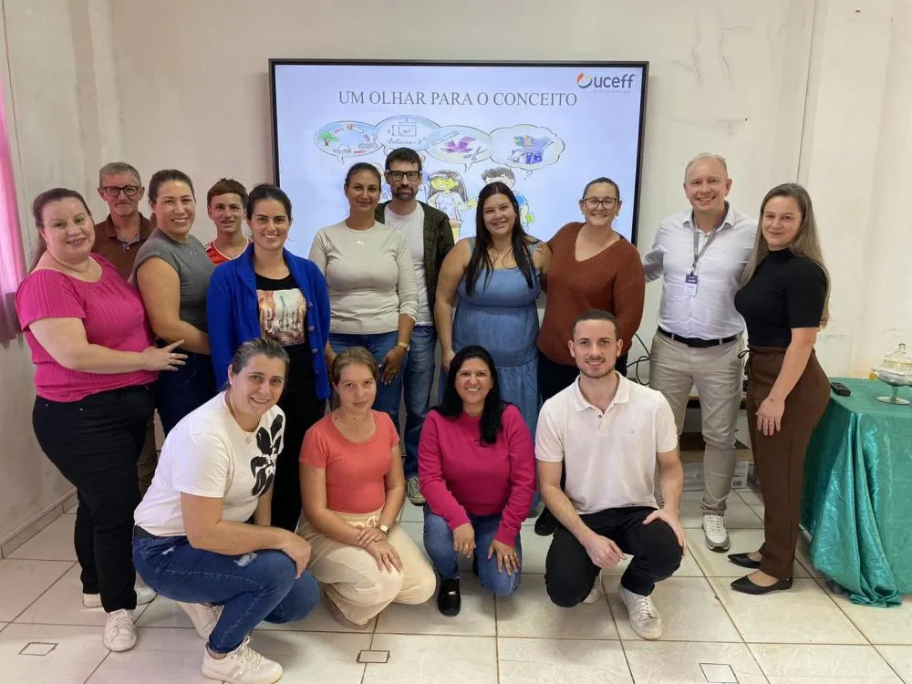 Planejamento e inovação marcam encontro pedagógico na Escola Novo Horizonte