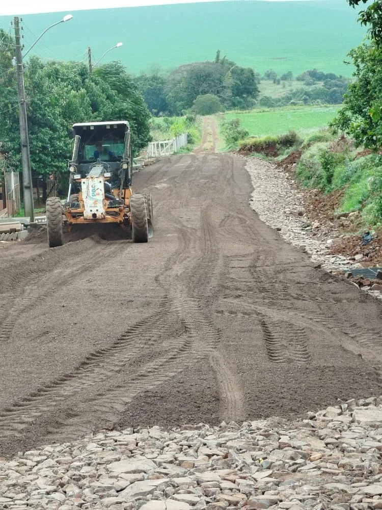 Obras de pavimentação avançam no Bairro Esperança