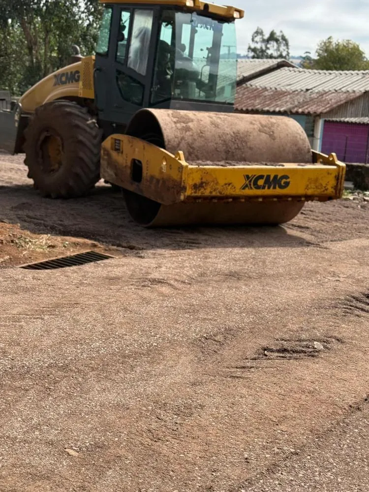 Obras de pavimentação avançam no Bairro Esperança