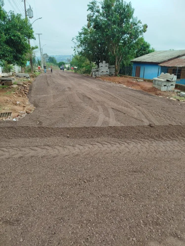 Obras de pavimentação avançam no Bairro Esperança