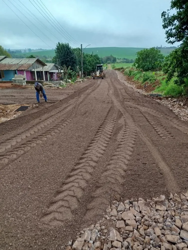 Obras de pavimentação avançam no Bairro Esperança