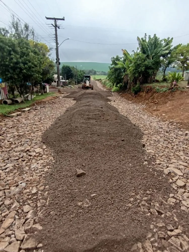 Obras de pavimentação avançam no Bairro Esperança