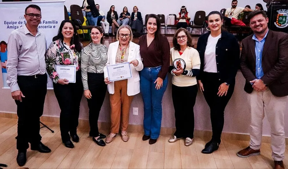 Município recebe selo do programa Amiga da Mãe, Parceria e Criança