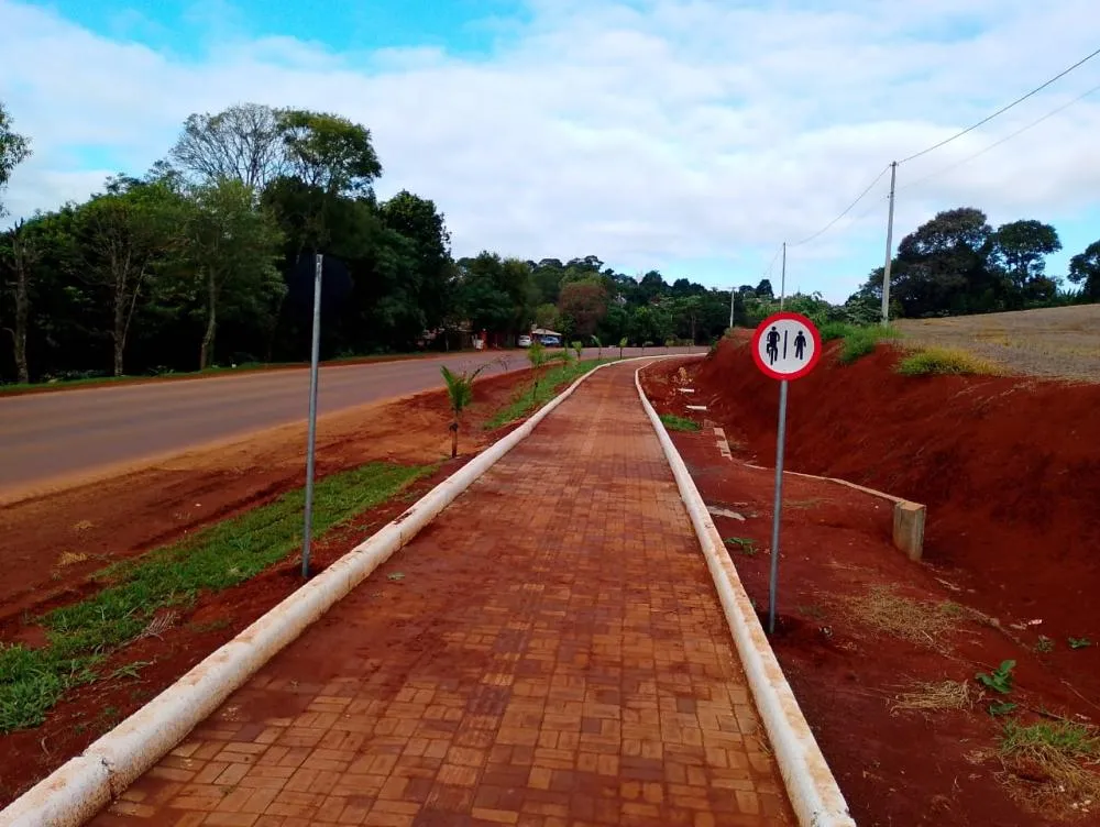 Ciclovia e caminhódromo no bairro Irapuá estão prontos para uso