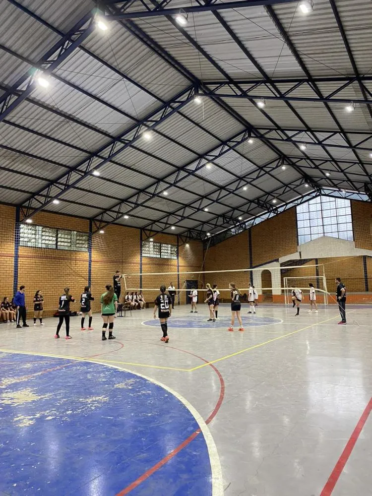 Fase municipal dos JERGS reúne estudantes de Barra do Guarita em competição esportiva