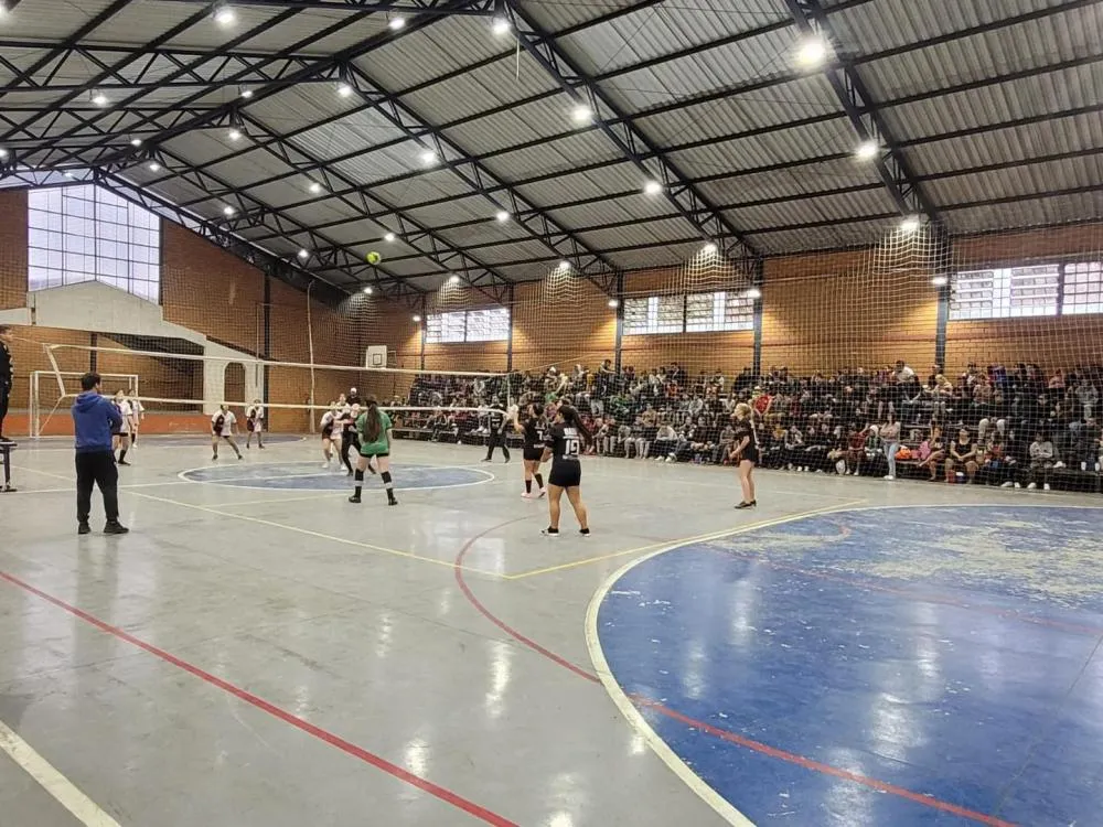 Fase municipal dos JERGS reúne estudantes de Barra do Guarita em competição esportiva