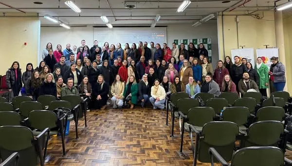 Profissionais de saúde se qualificam para fortalecer cuidado com crianças e famílias