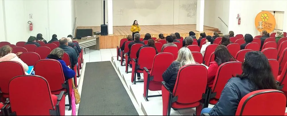 Encontro discute aprimoramento do atendimento a crianças e adolescentes