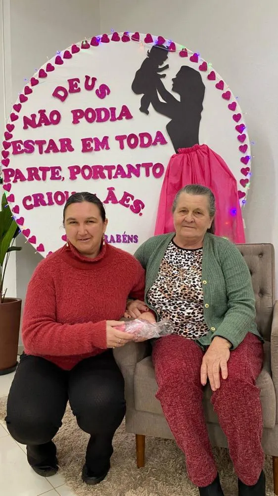 Mães são homenageadas em evento promovido pelo CRAS 