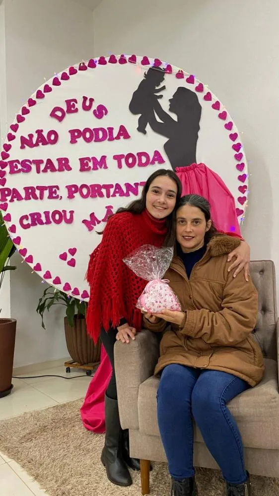 Mães são homenageadas em evento promovido pelo CRAS 