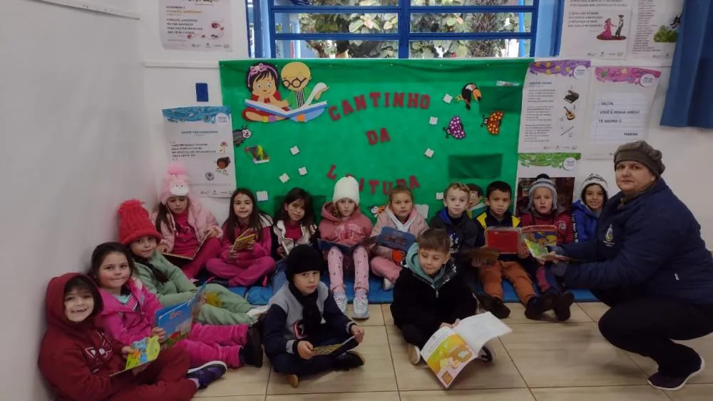Projeto Cantinho da Leitura incentiva alfabetização e encanta alunos 