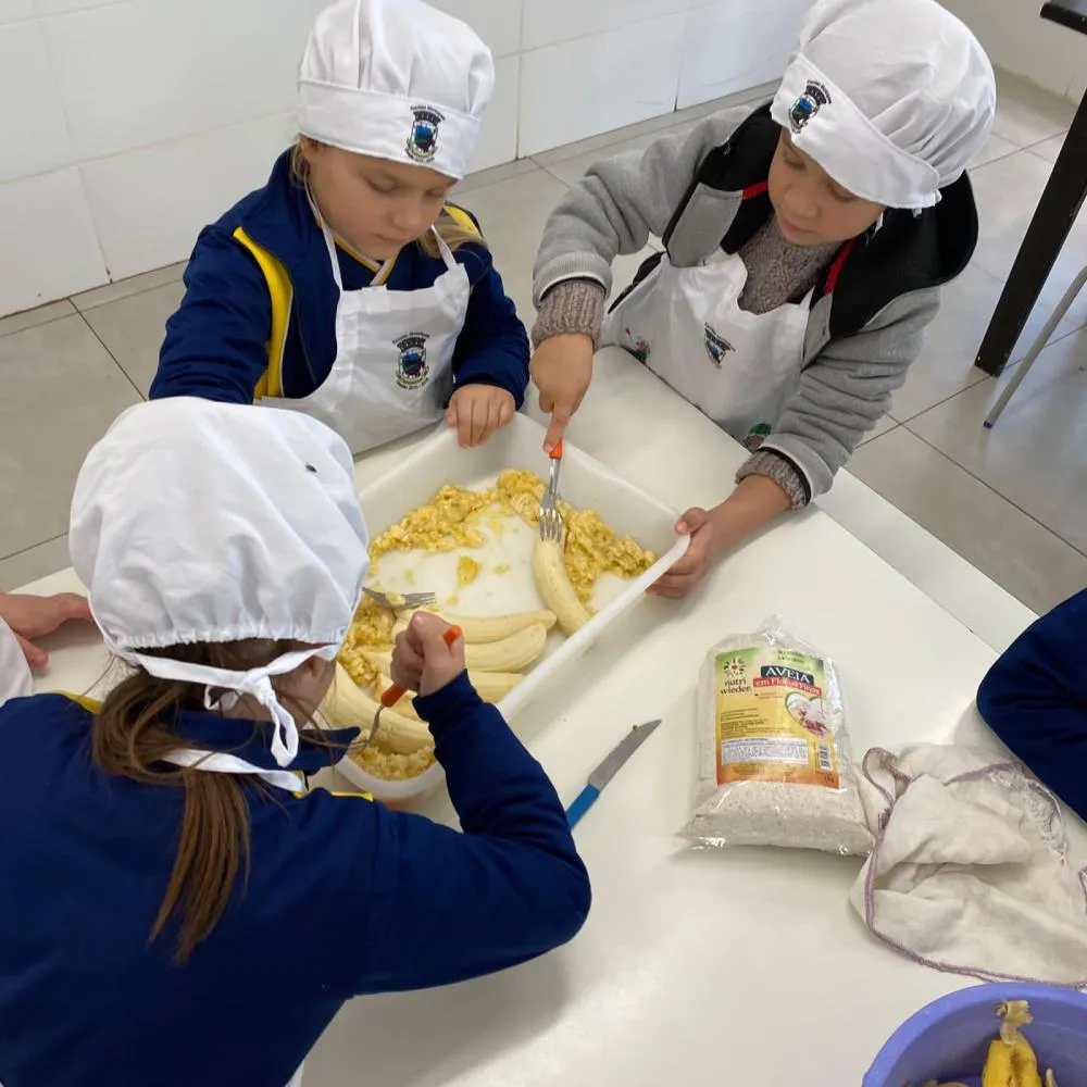 Escola Salto Grande promove atividade lúdica sobre alimentação saudável