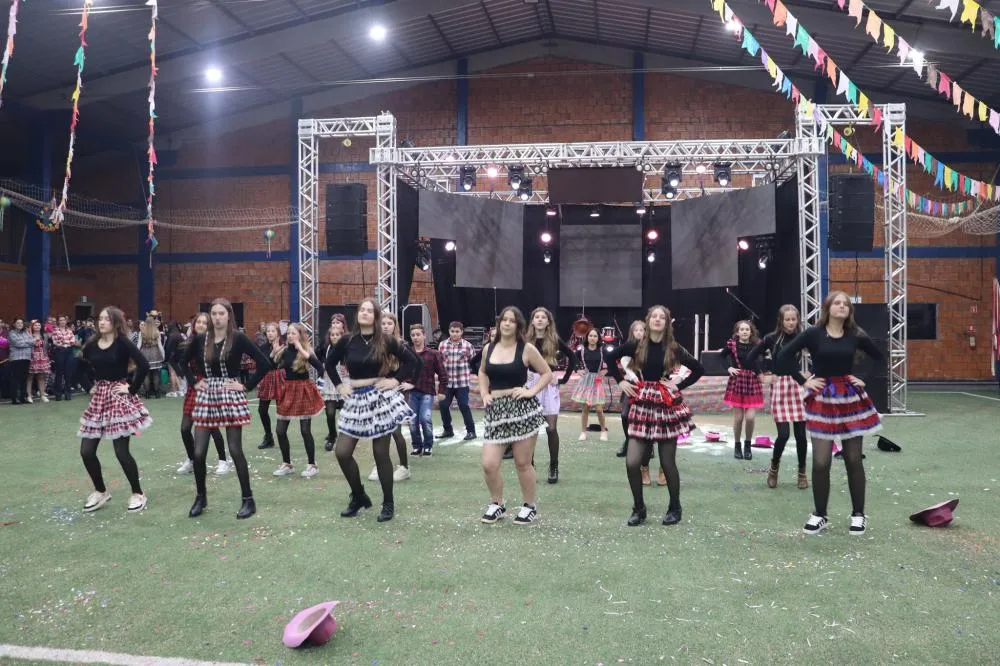 Festa Junina movimenta Derrubadas com atrações culturais e grande público
