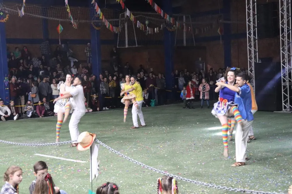 Festa Junina movimenta Derrubadas com atrações culturais e grande público