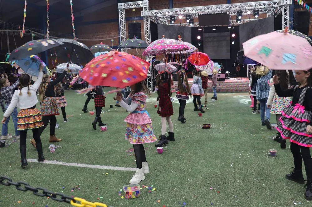 Festa Junina movimenta Derrubadas com atrações culturais e grande público