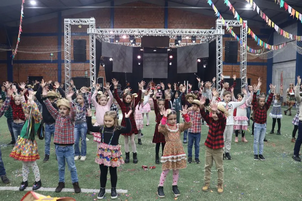Festa Junina movimenta Derrubadas com atrações culturais e grande público