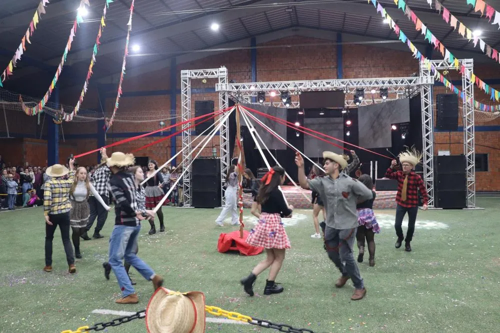 Festa Junina movimenta Derrubadas com atrações culturais e grande público