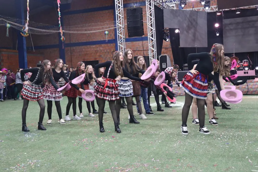 Festa Junina movimenta Derrubadas com atrações culturais e grande público