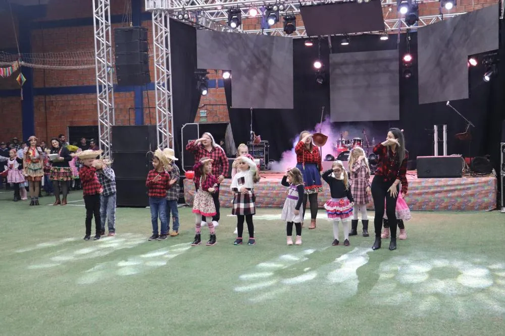 Festa Junina movimenta Derrubadas com atrações culturais e grande público