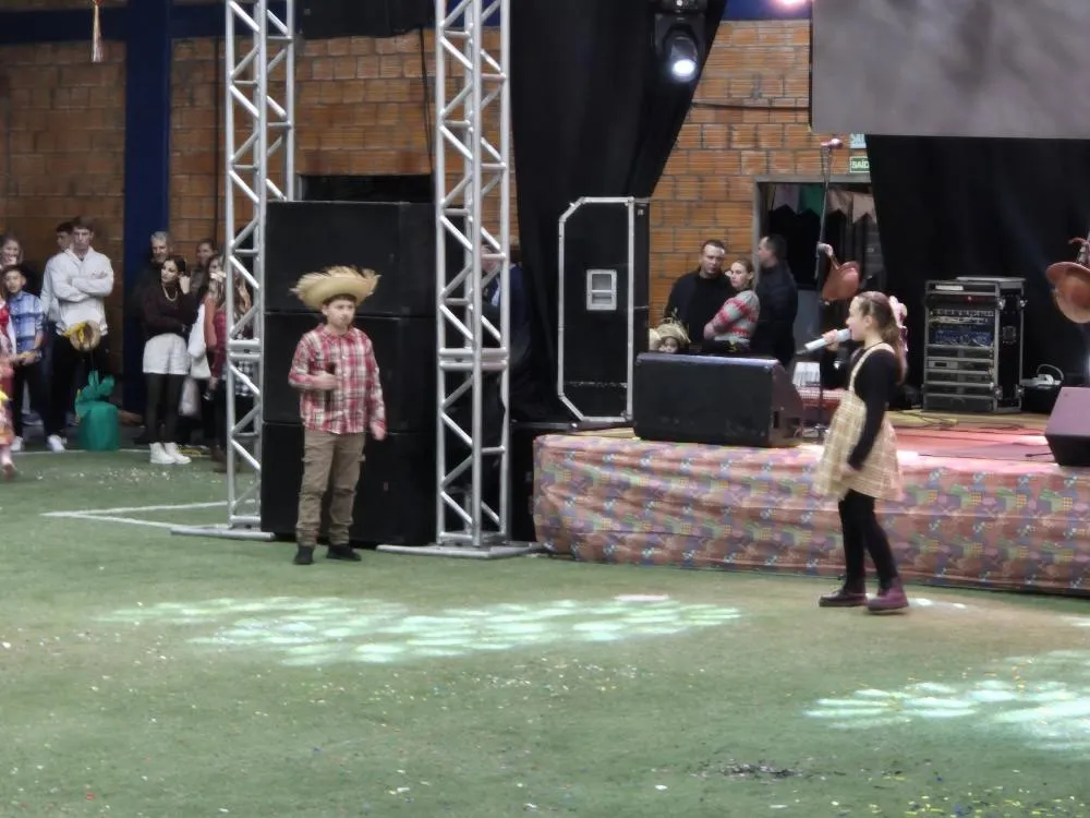 Festa Junina movimenta Derrubadas com atrações culturais e grande público