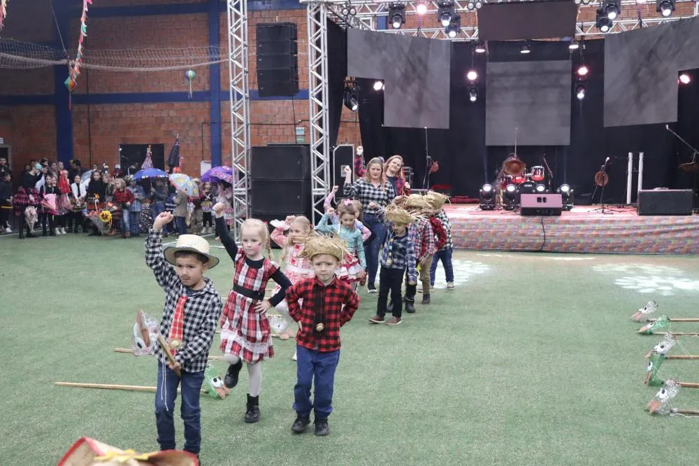 Festa Junina movimenta Derrubadas com atrações culturais e grande público
