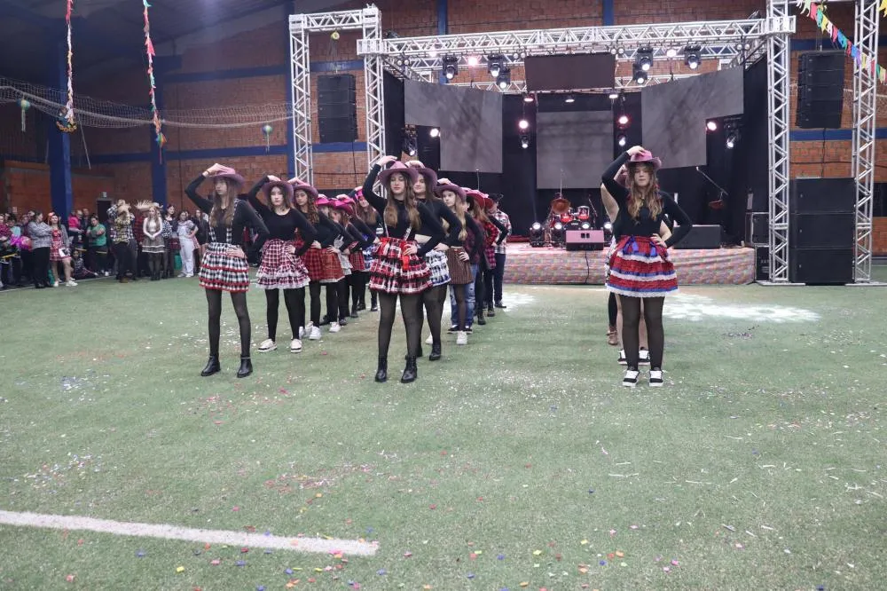 Festa Junina movimenta Derrubadas com atrações culturais e grande público