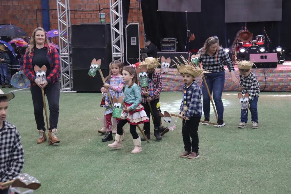 Festa Junina movimenta Derrubadas com atrações culturais e grande público