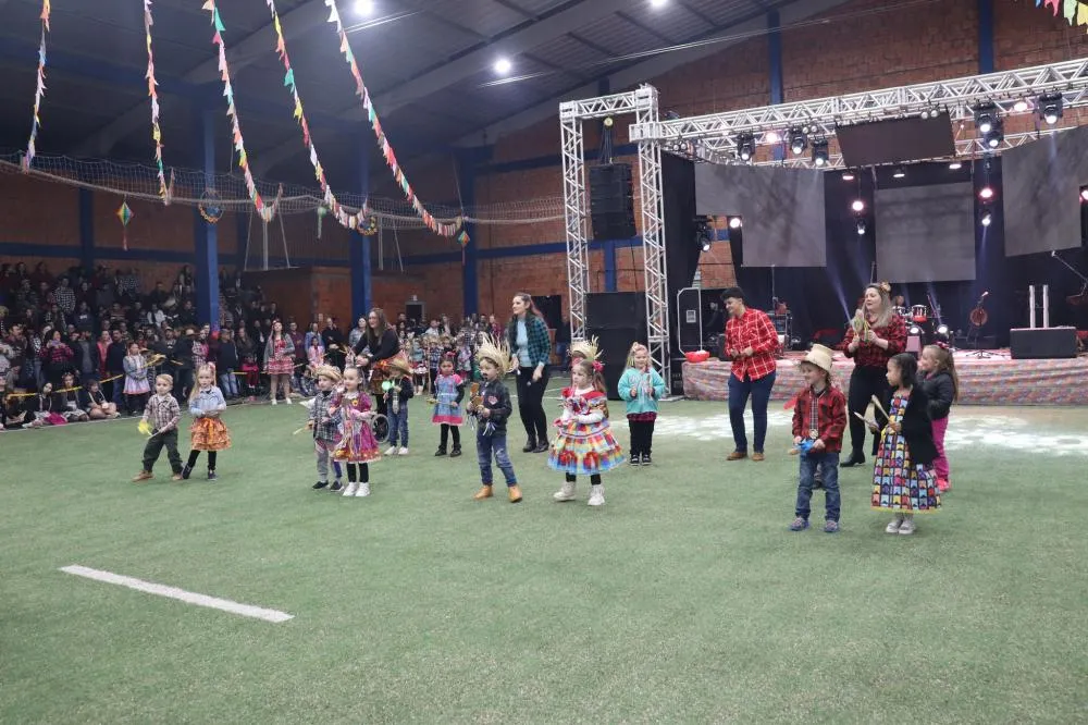 Festa Junina movimenta Derrubadas com atrações culturais e grande público