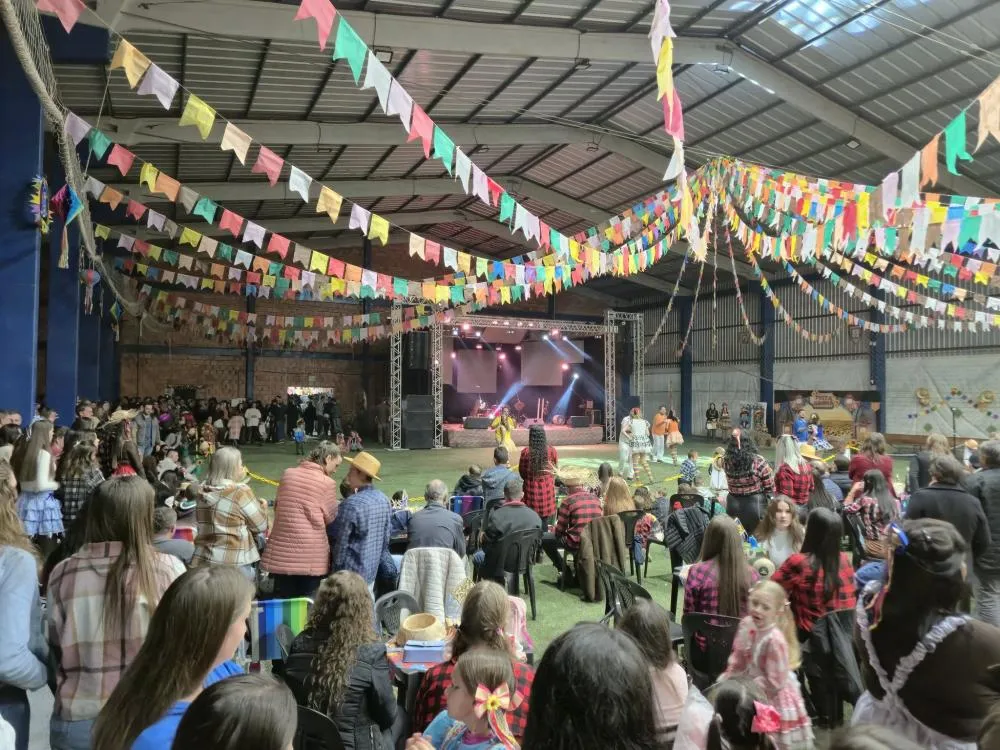 Festa Junina movimenta Derrubadas com atrações culturais e grande público
