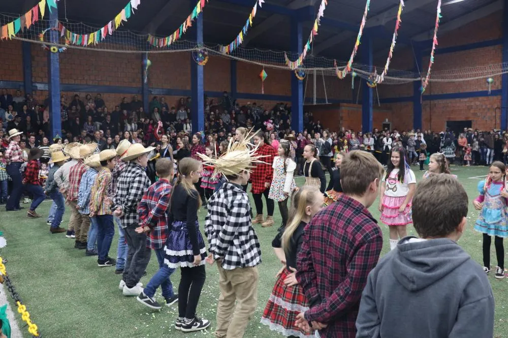 Festa Junina movimenta Derrubadas com atrações culturais e grande público