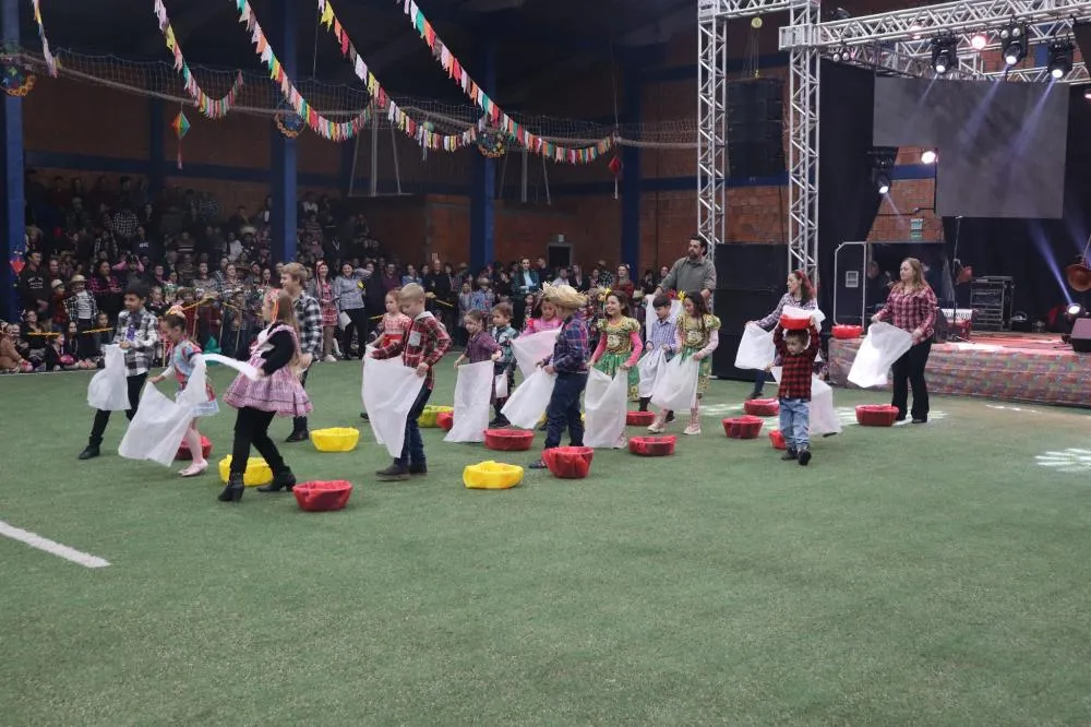Festa Junina movimenta Derrubadas com atrações culturais e grande público