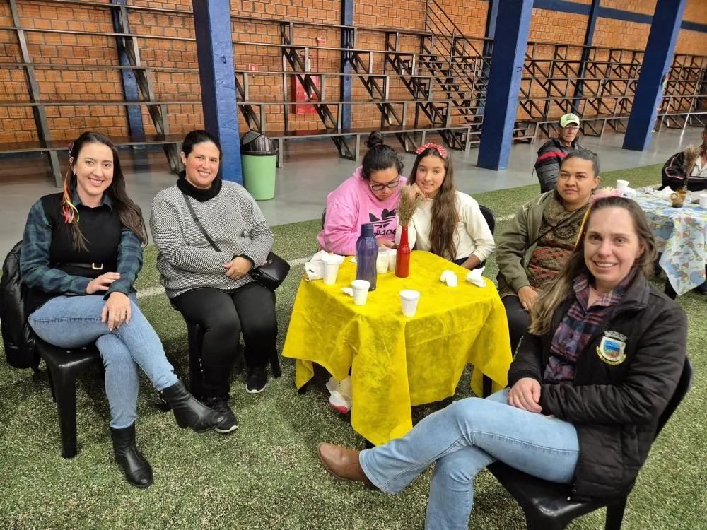 CRAS de Derrubadas promove integração com festa junina para grupos acompanhados pela assistência social
