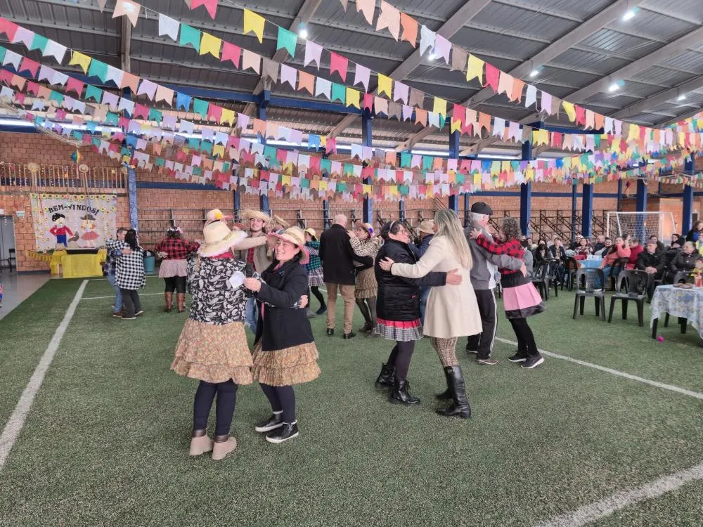 CRAS de Derrubadas promove integração com festa junina para grupos acompanhados pela assistência social